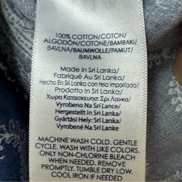 Chaps Blue White Paisley Floral No Iron Button Down Shirt Women’s Size S - Picture 10 of 12